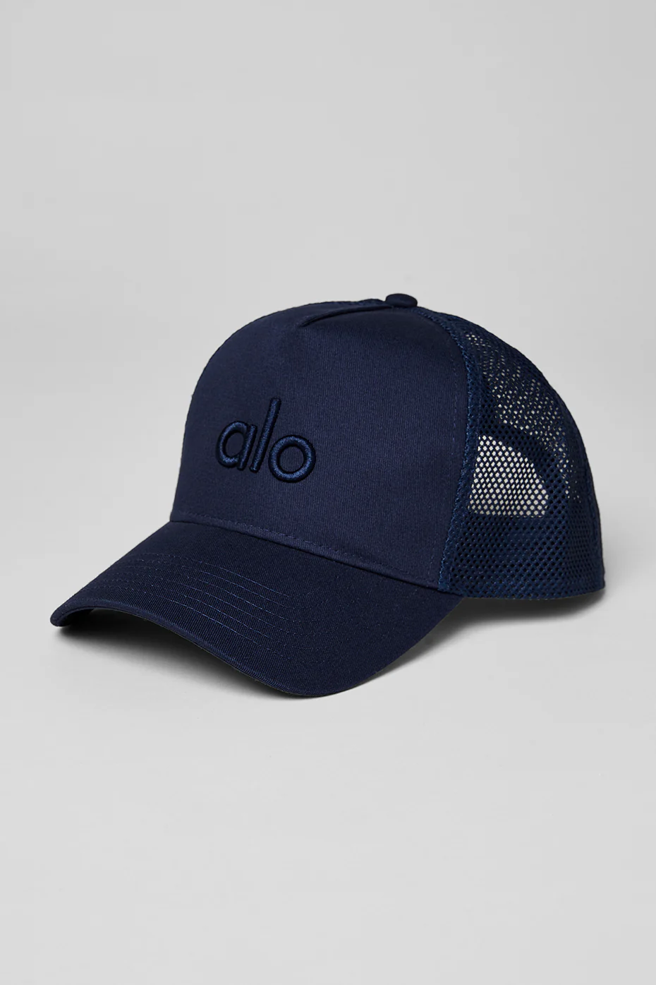 Alo Yoga District Trucker Hat - Navy Alo Yoga District Trucker Hat – Navy online