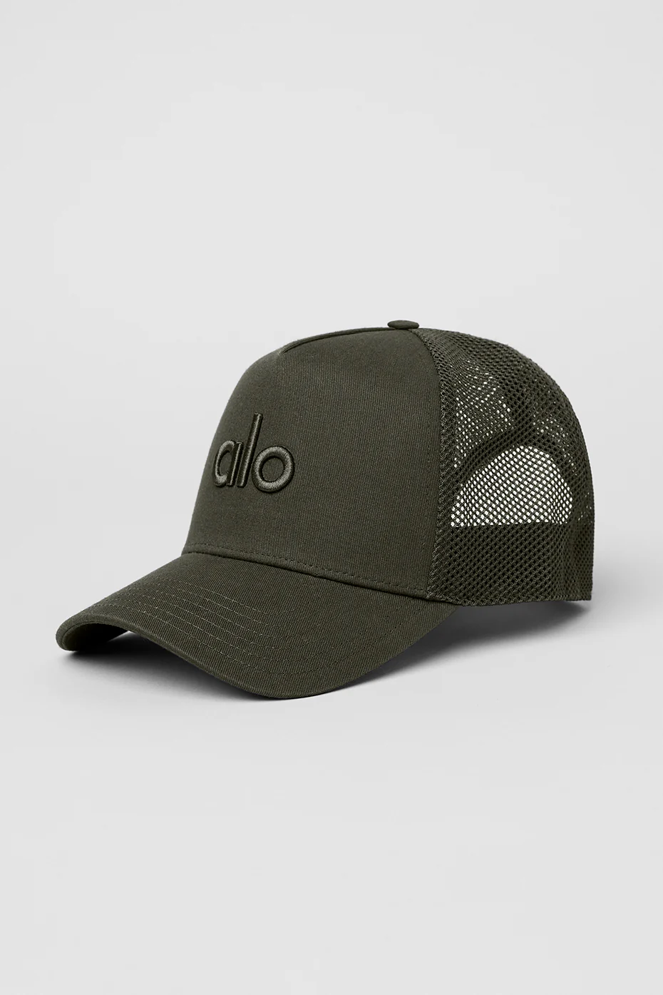 Alo Yoga District Trucker Hat - Stealth Green Alo Yoga District Trucker Hat – Stealth Green online