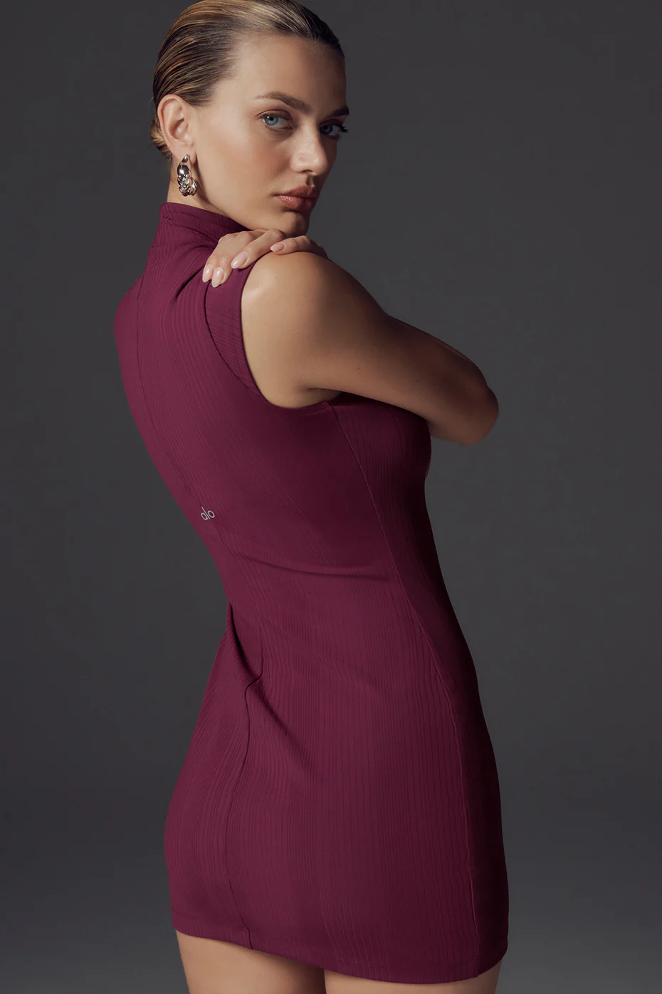 Alo Yoga Run It Back Dress - Wild Berry Alo Yoga Run It Back Dress – Wild Berry online