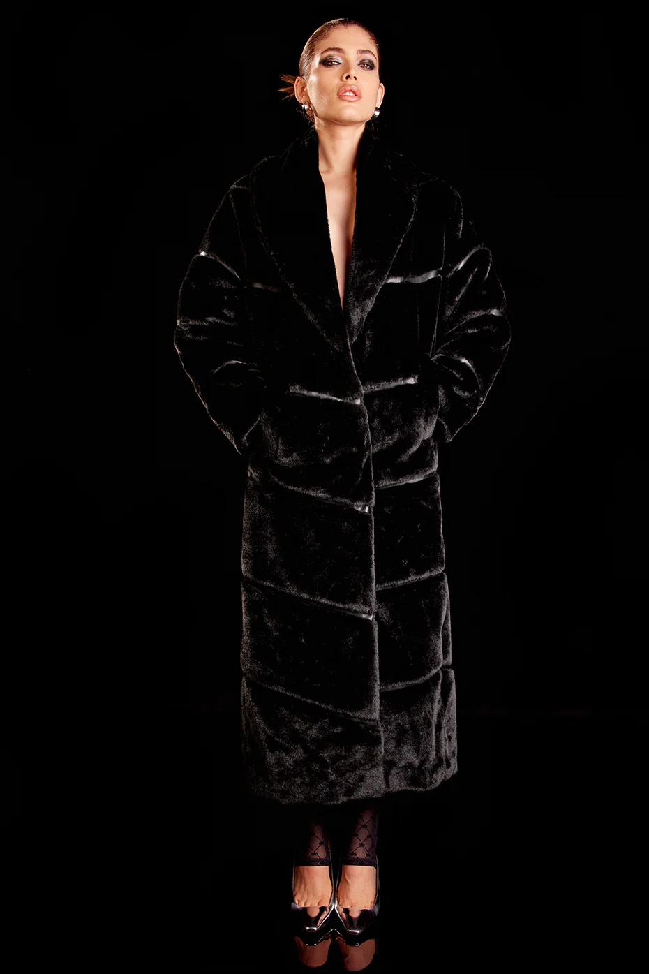 Alo Yoga Faux Fur Cascade Jacket - Black Alo Yoga Faux Fur Cascade Jacket – Black online