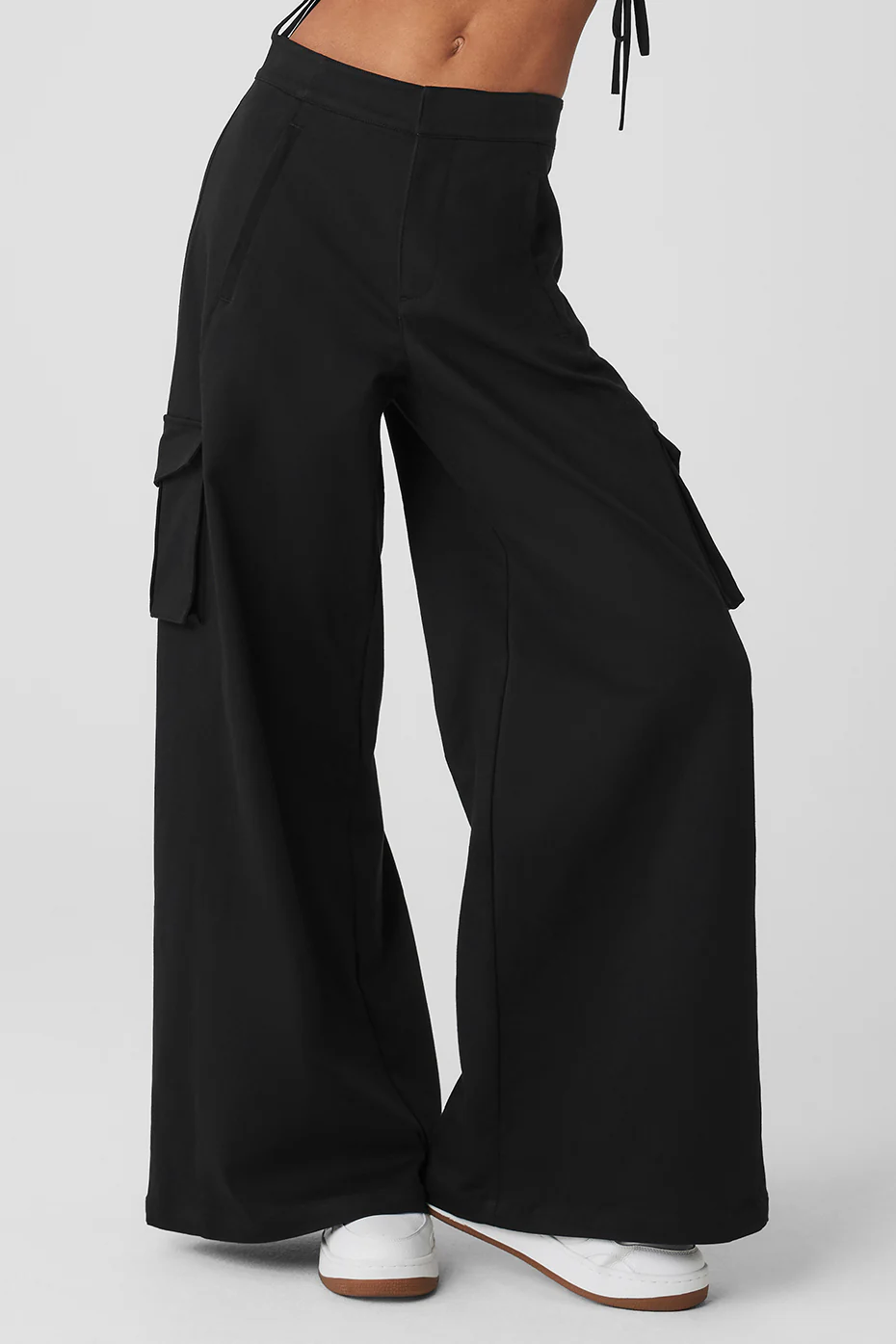 Alo Yoga Wide Leg Cargo Show Off Trouser – Black online