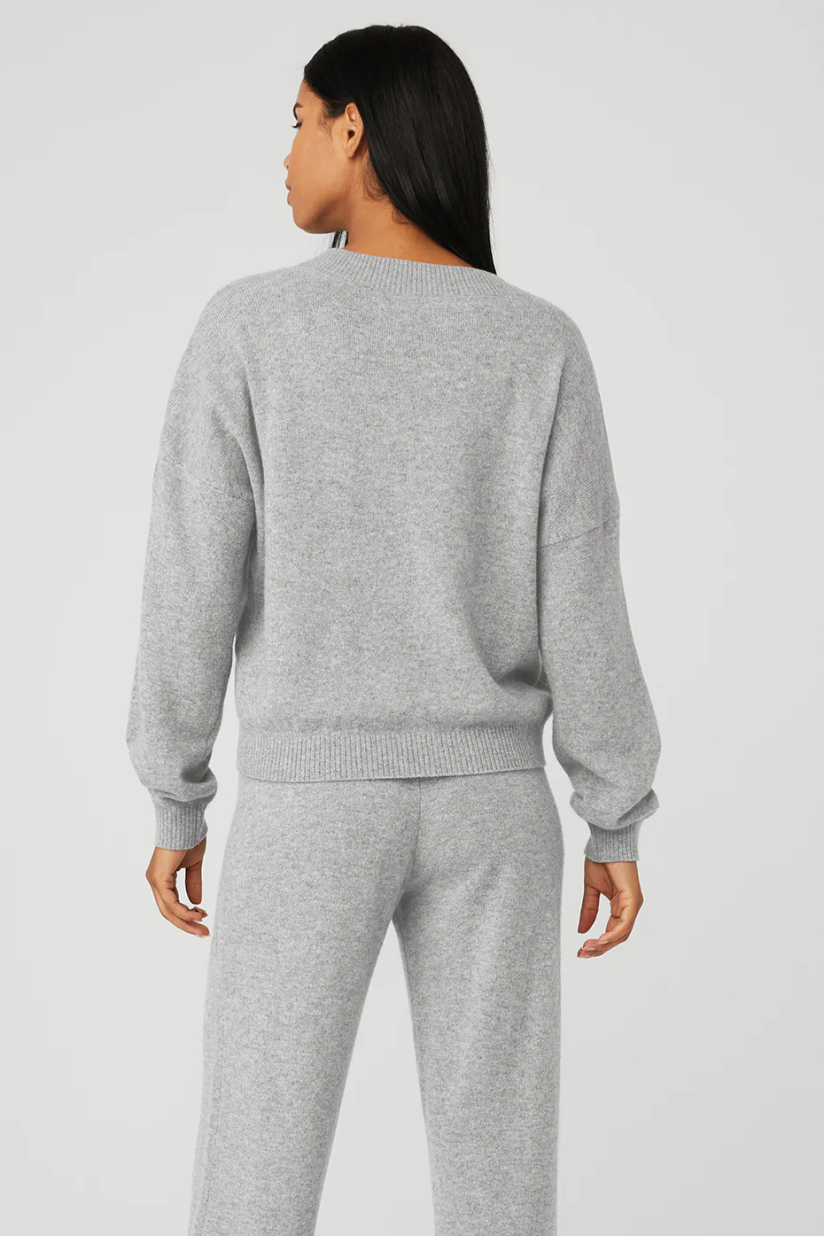 Alo Yoga Cashmere Jet Set V-Neck Pullover – Dove Grey Heather online