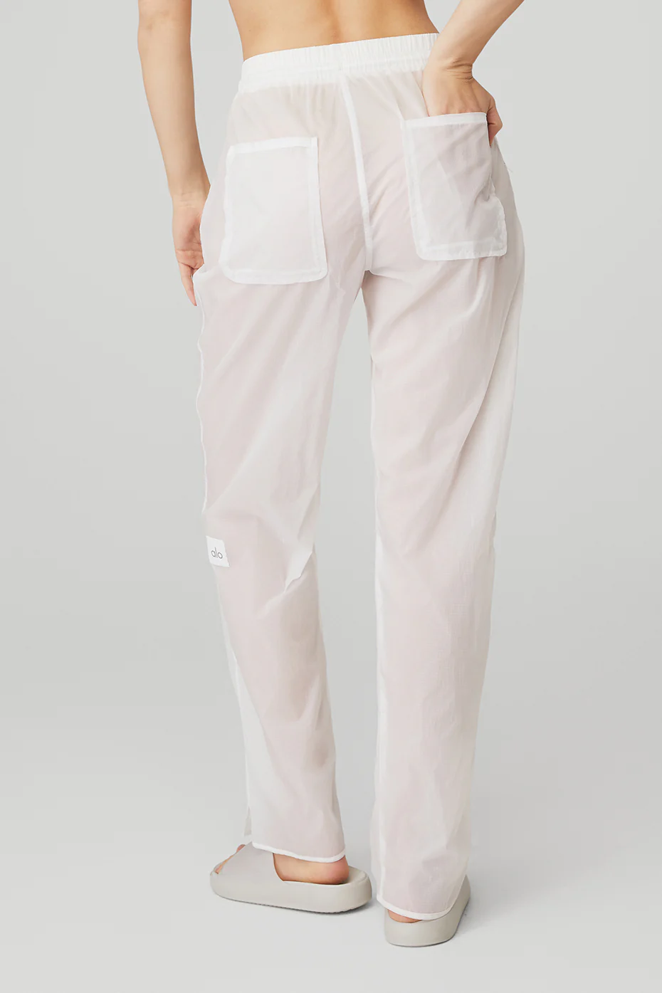 Alo Yoga Cloud Nine Pant – White online