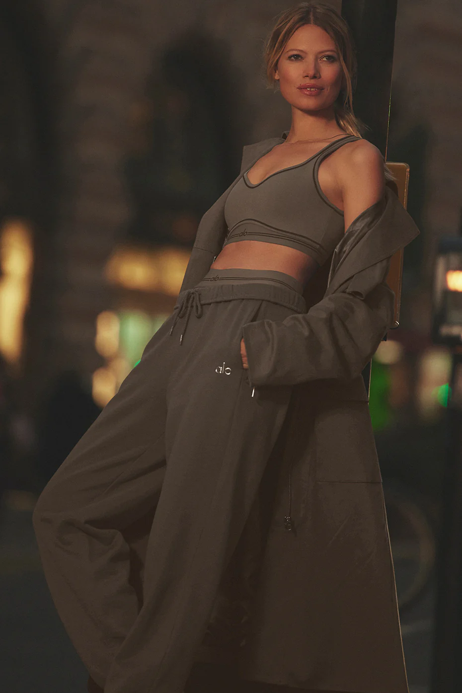 Alo Yoga Accolade Sweatpant – Olive Tree online