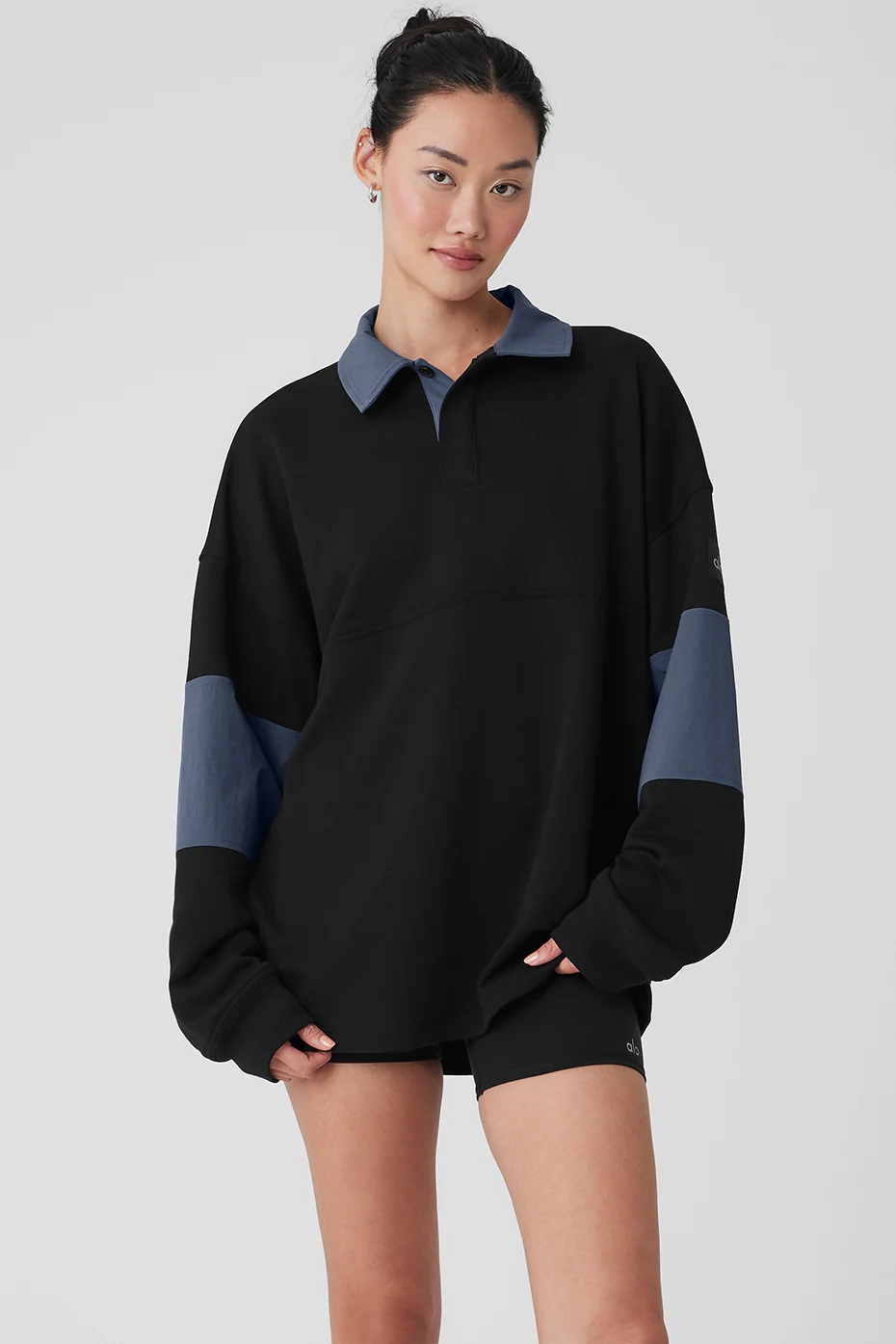 Alo Yoga Mixmatch Rugby Sweatshirt - Black/Bluestone Alo Yoga Mixmatch Rugby Sweatshirt – Black/Bluestone online