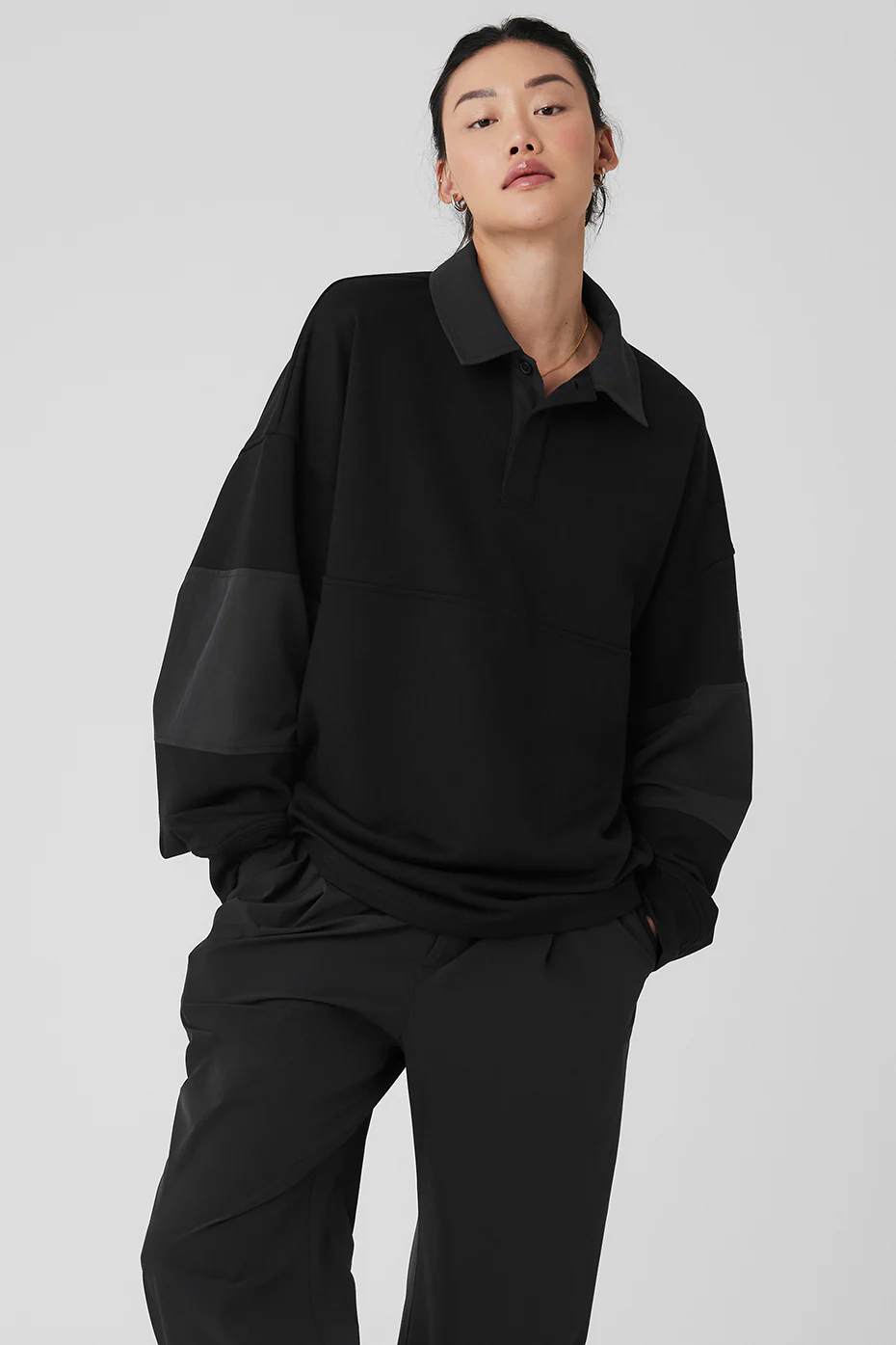 Alo Yoga Mixmatch Rugby Sweatshirt - Black Alo Yoga Mixmatch Rugby Sweatshirt – Black online
